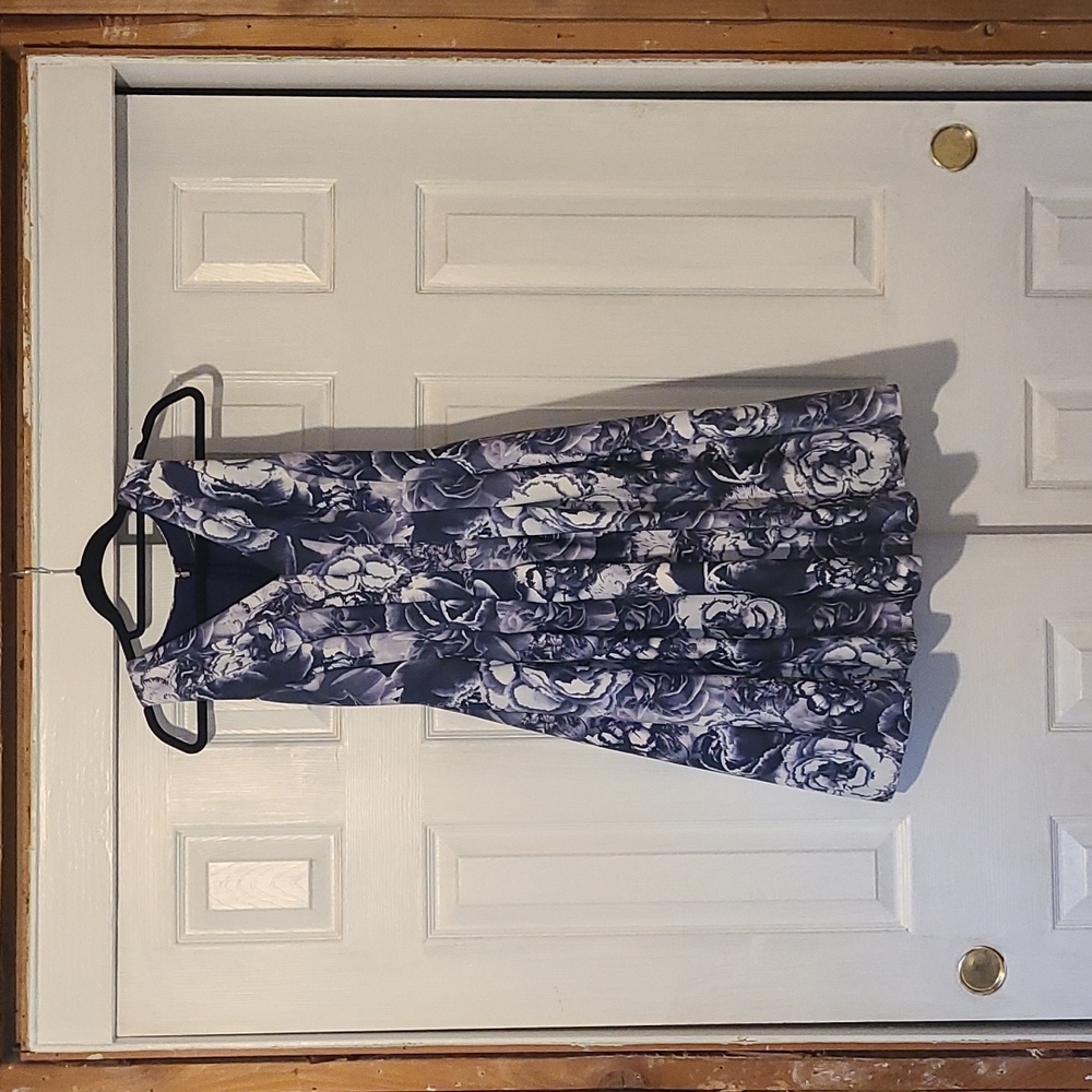 Tommy Hilfiger fitted dress size 4